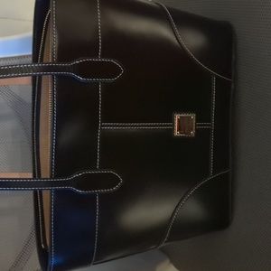 Dooney& Bourke